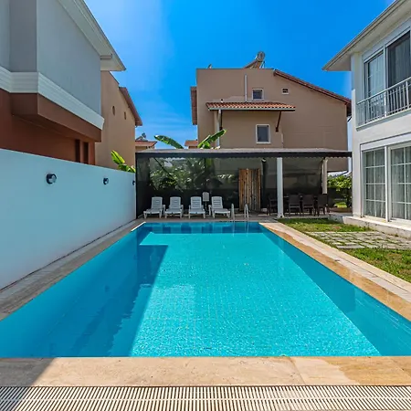 Vilă Near By The Land Of Legends , Private Pool , Larisa *