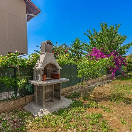 Near By The Land Of Legends , Private Pool , Larisa 베렉
