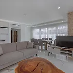 Вилла Near By The Land Of Legends , Private Pool , Larisa